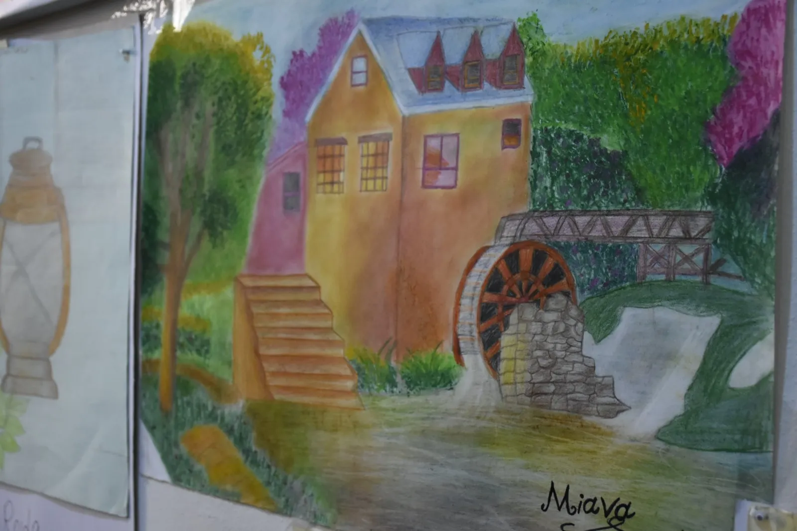 خلال معرض رسوماتهم.. الأطفال يبرزون مقاومة عفرين في وجه المحتل