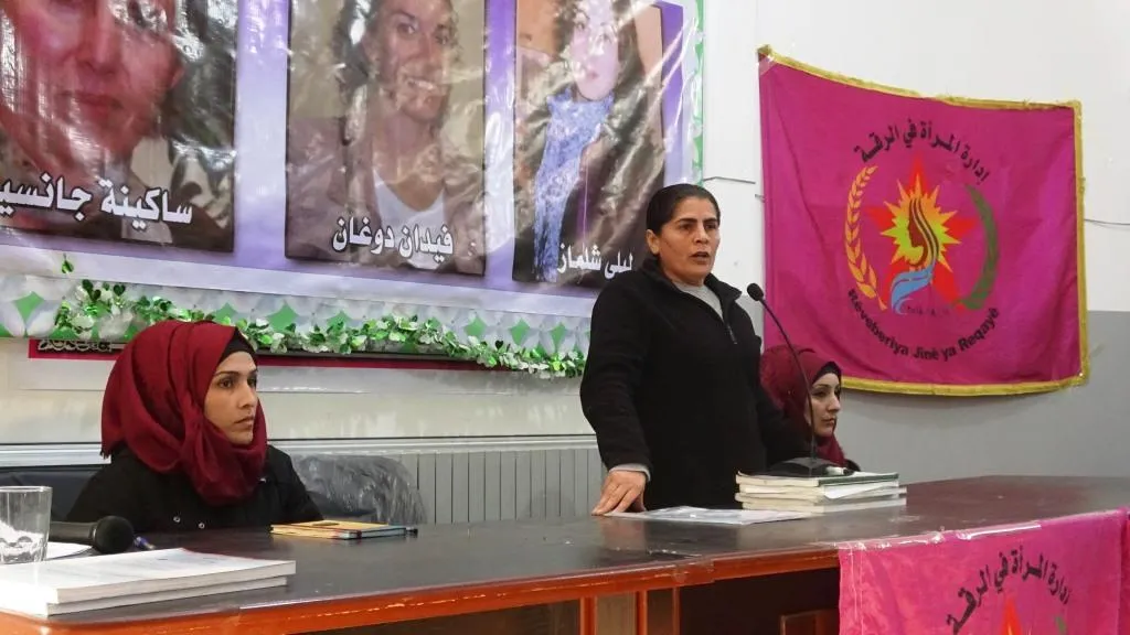 أهالي ومنظّمات المرأة في شمال وشرق سوريّا: ساكينة جانسيز هزّت عرش سجّانيها