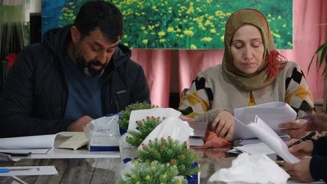 ندوة حوارية في ديرك حول "مفهوم السلطة والإدارة الديمقراطية"