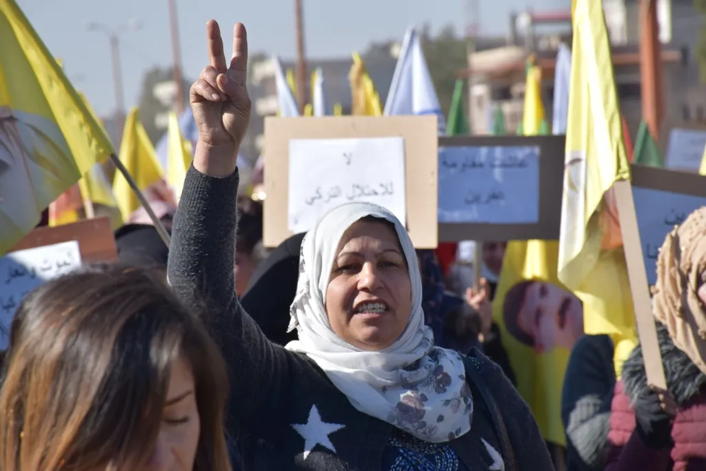 أهالي مقاطعة قامشلو ينتفضون ضد التهديدات التركية