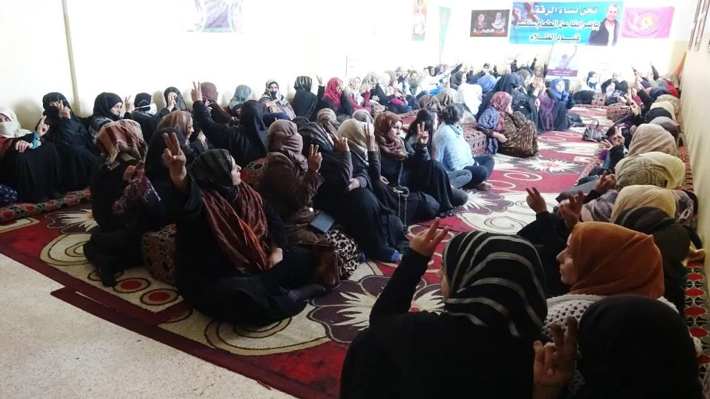 ​​​​​​​نساء الرقة يختتمن حملة الإضراب بإلقاء البيان الختامي