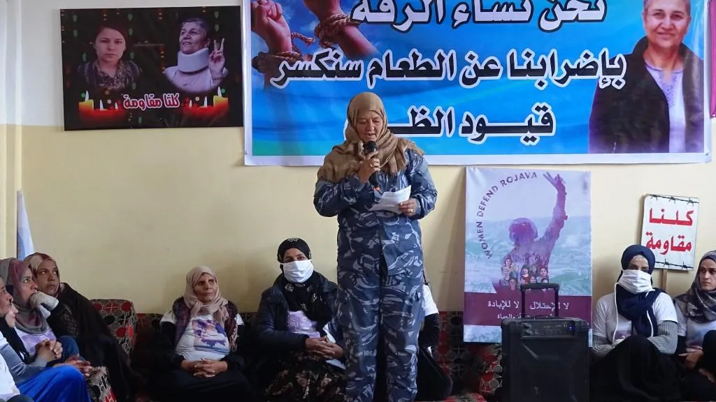 ​​​​​​​نساء الرقة يختتمن حملة الإضراب بإلقاء البيان الختامي