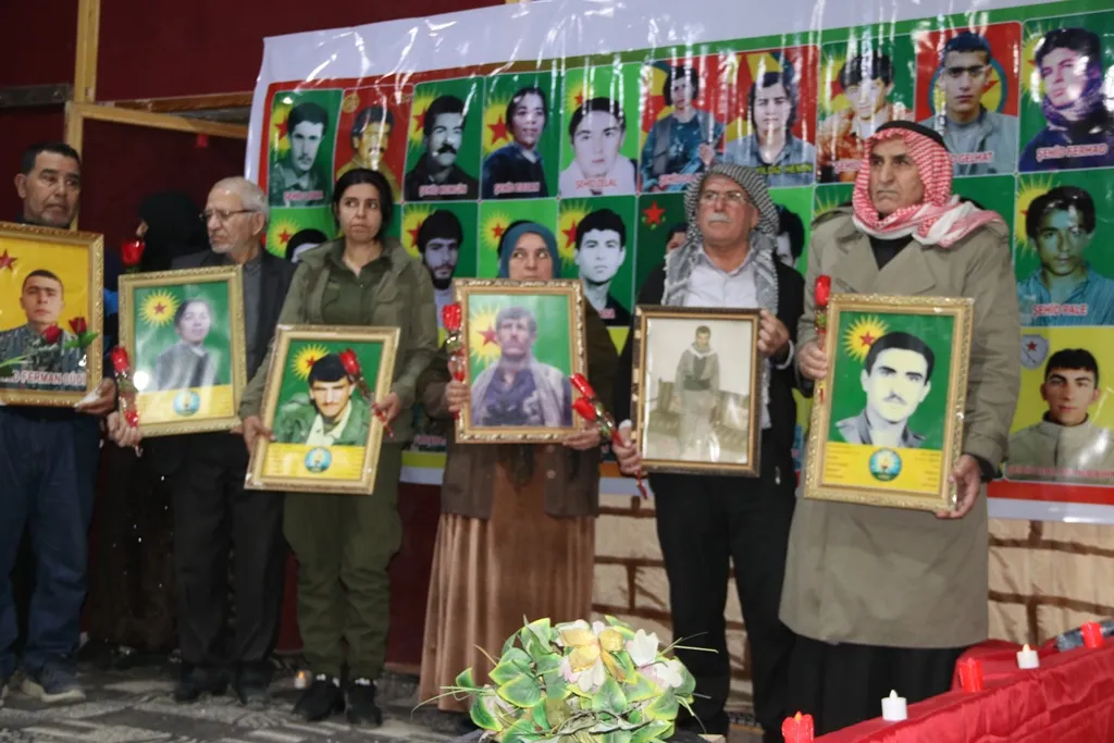بمراسم مهيبة إحياء ذكرى 61 شهيدًا في ديرك