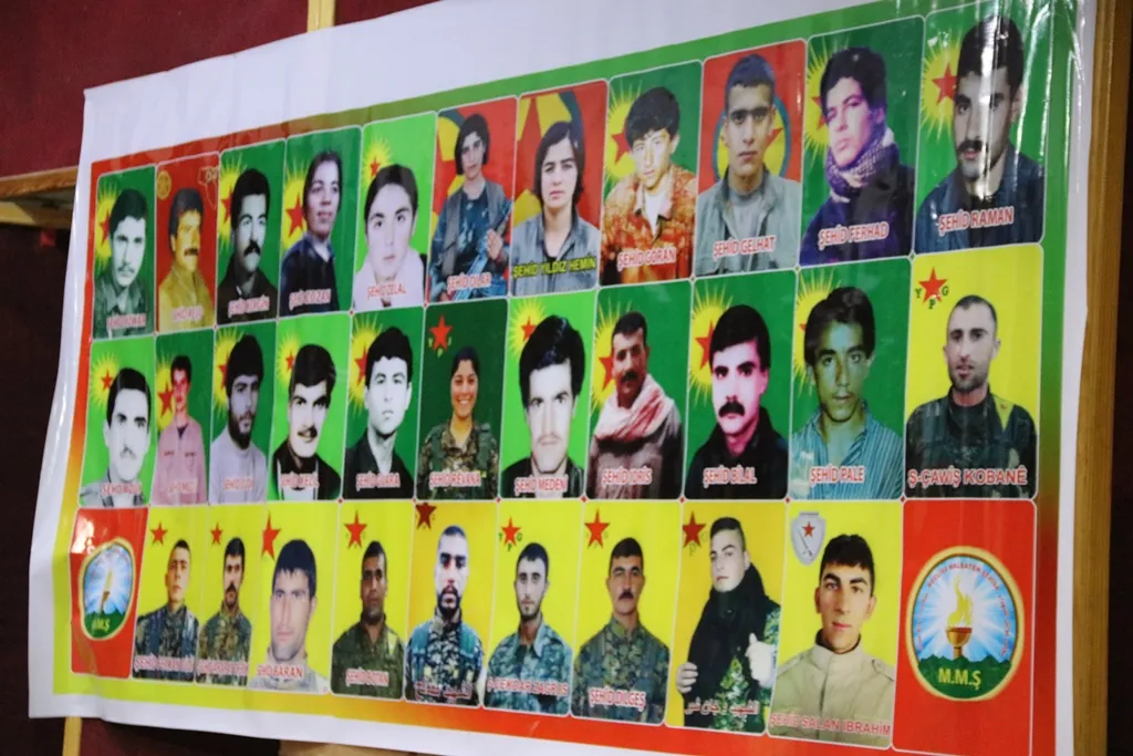 بمراسم مهيبة إحياء ذكرى 61 شهيدًا في ديرك