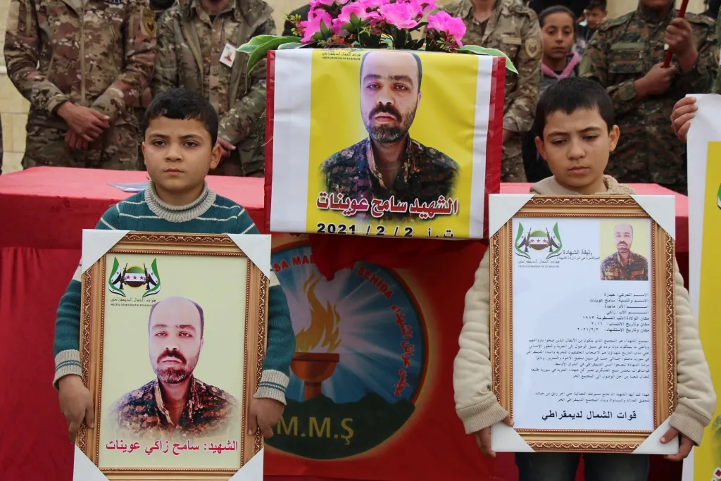 تشييع شهيد من لواء الشمال الديمقراطي إلى مثواه الأخير في منبج