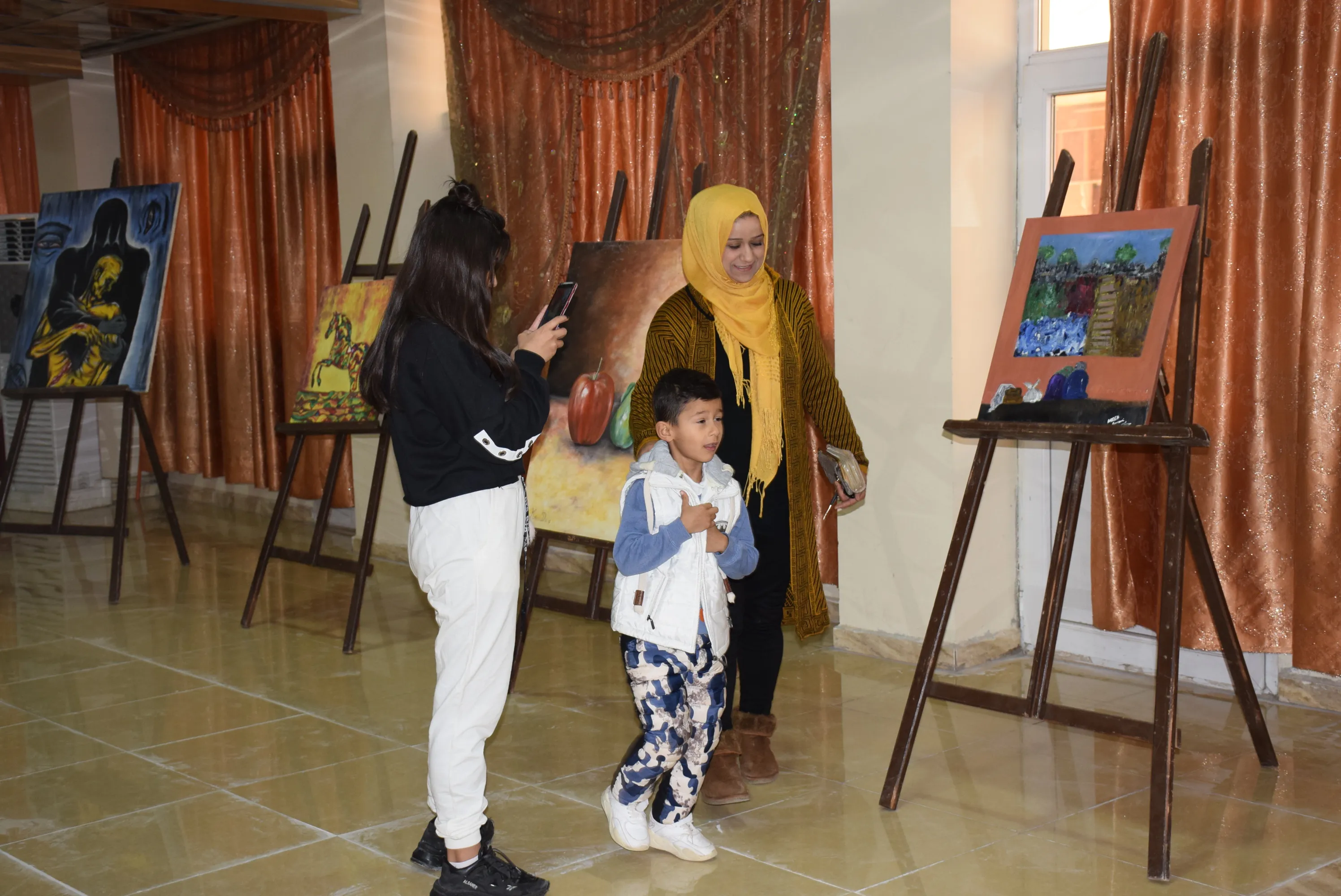 افتتاح معرض "خجخجوك" للأعمال اليدوية والفنية