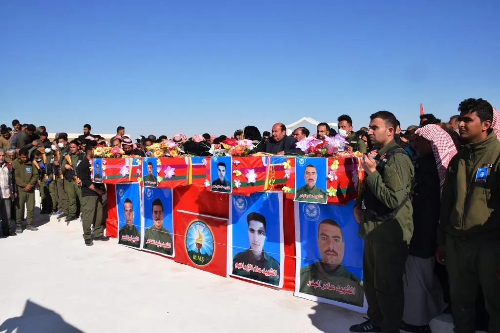 ​​​​​​​تشييع جثامين 4 شهداء من قوى الأمن الداخلي في الرقة