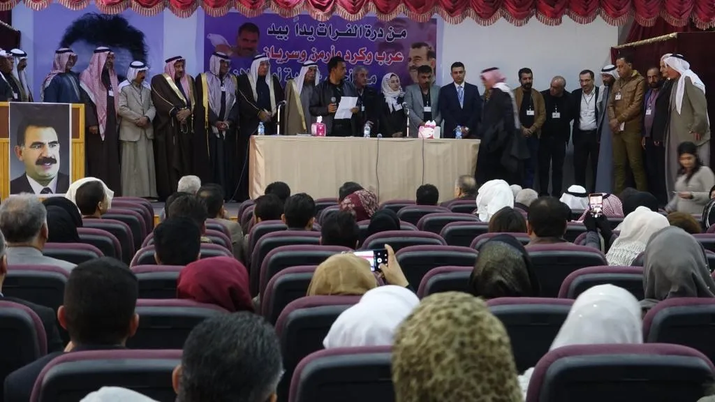 لجنة حرية القائد تعقد ندوة حوارية في الرقة