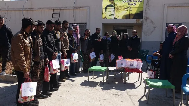 زيارة لوجهاء وإداريّي المؤسّسات في الطّبقة إلى دار الجرحى 