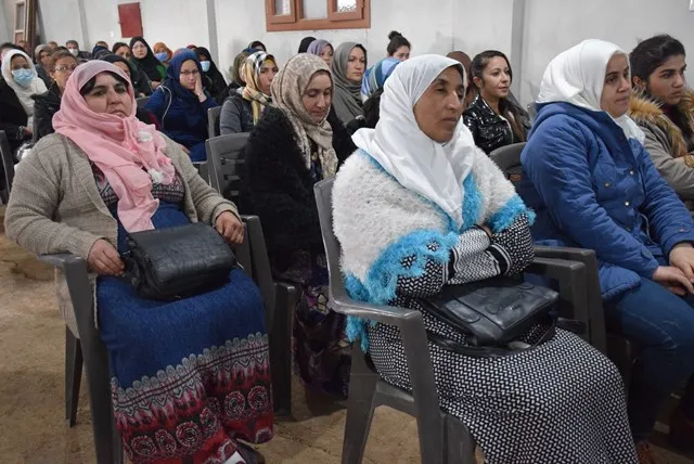 سلسلة اجتماعات في مقاطعة قامشلو والرقة تنديداً بالمؤامرة الدّوليّة على القائد