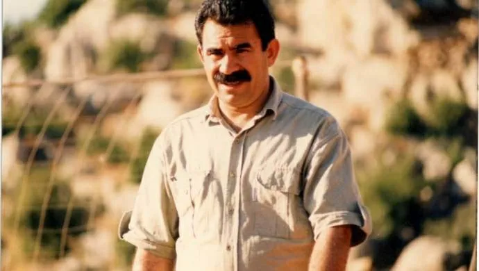 أسر الشهداء: تحرير القائد مطلبنا الرئيس