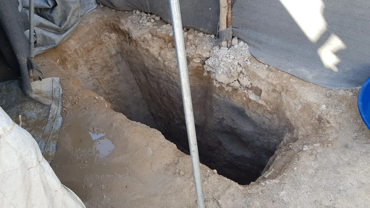 ​​​​​​​حملة " الإنسانية والأمن"...العثور على خندق وحواسيب لمرتزقة داعش في مخيم الهول