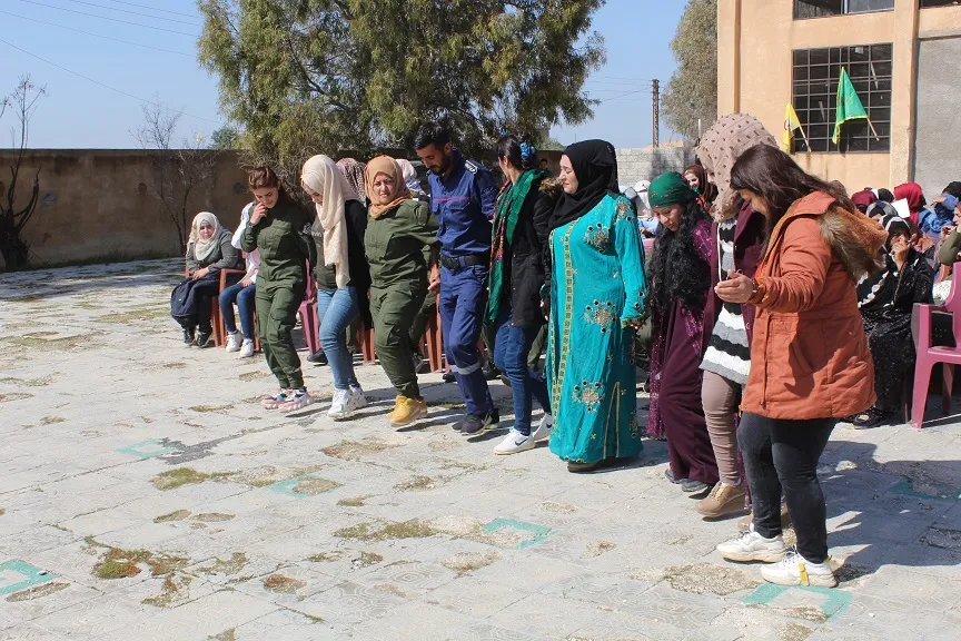 نساء تل براك يحتفلن بيوم الثامن من آذار