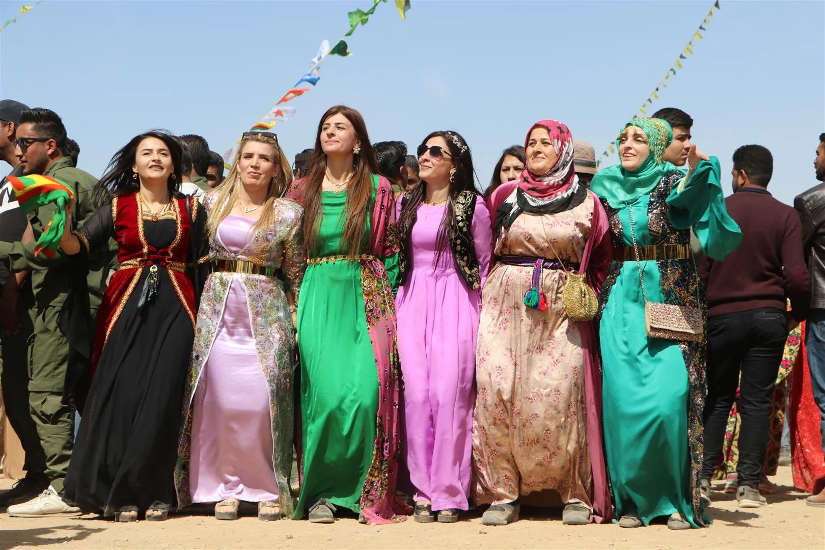 إيقاد شعلة نوروز "بروح مقاومة نوروز سندحر الاحتلال" في شمال وشرق سوريا