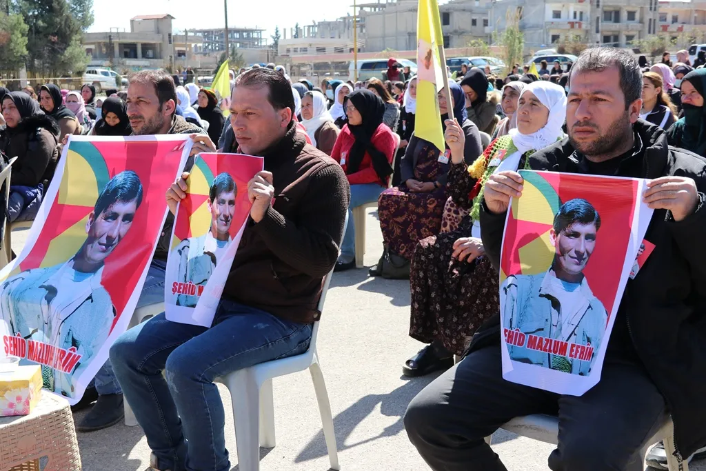 ​​​​​​​أهالي ديرك يقدّمون واجب العزاء لذوي الشهيد مظلوم عفرين