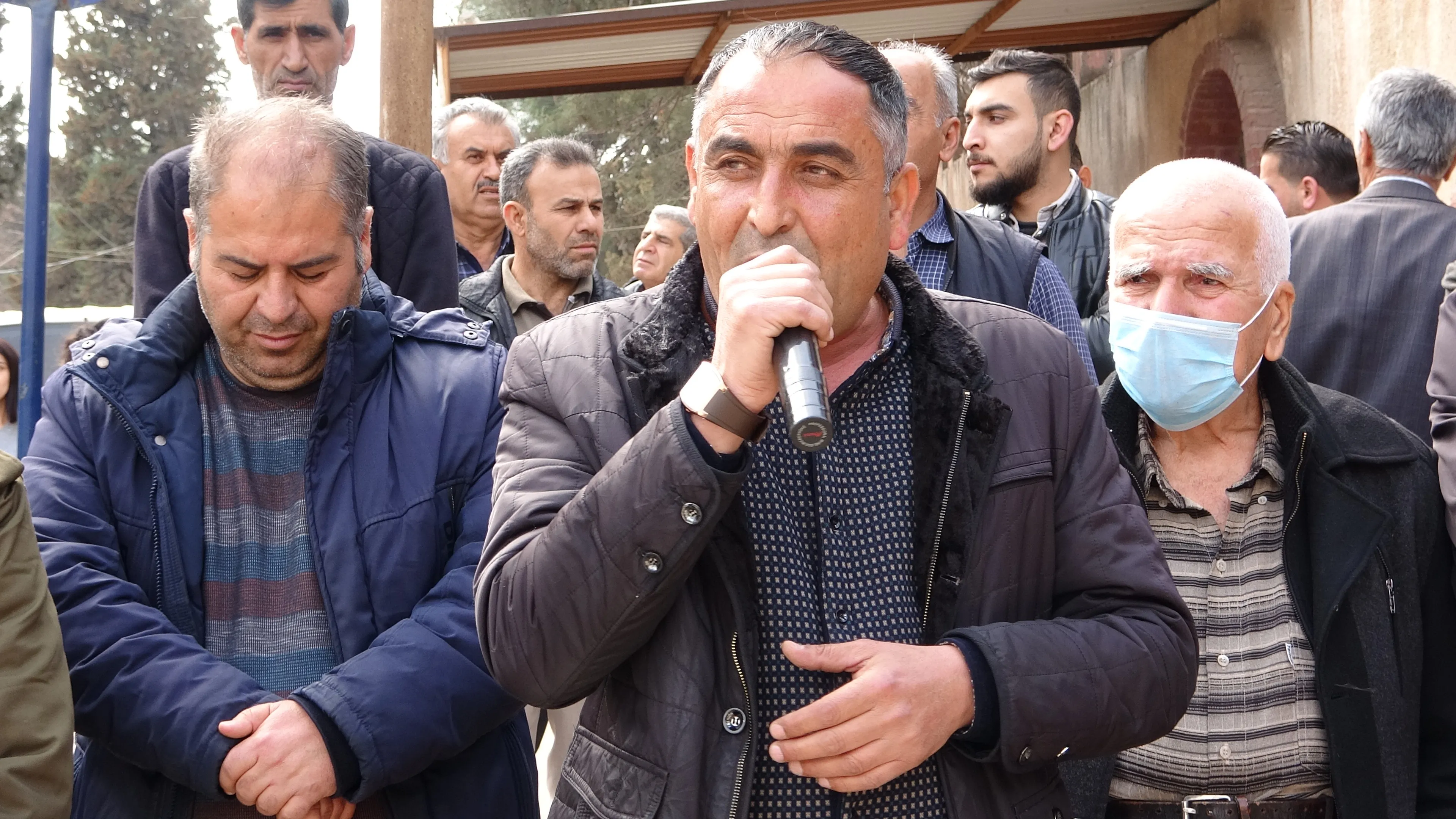 أهالي شمال وشرق سوريا وحلب يستذكرون شهداء حلبجة