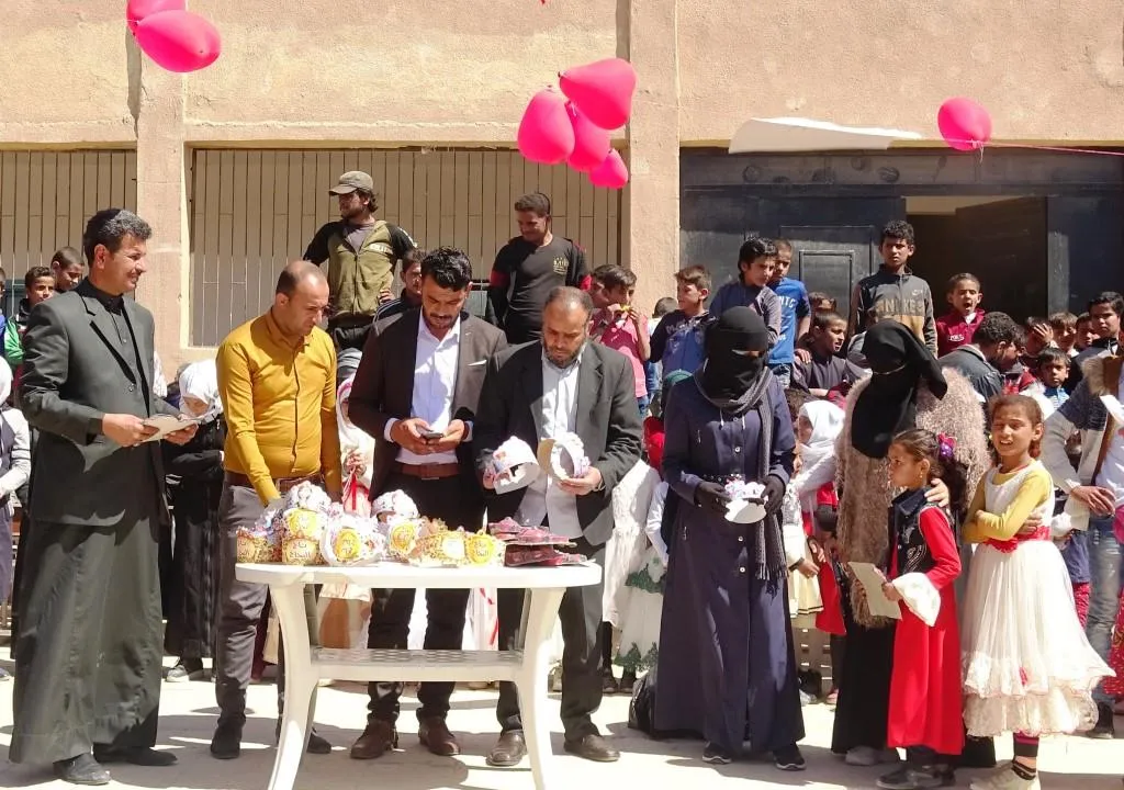 تكريم 40 طالبًا متفوقًا في بلدة أبو حمام بريف دير الزور