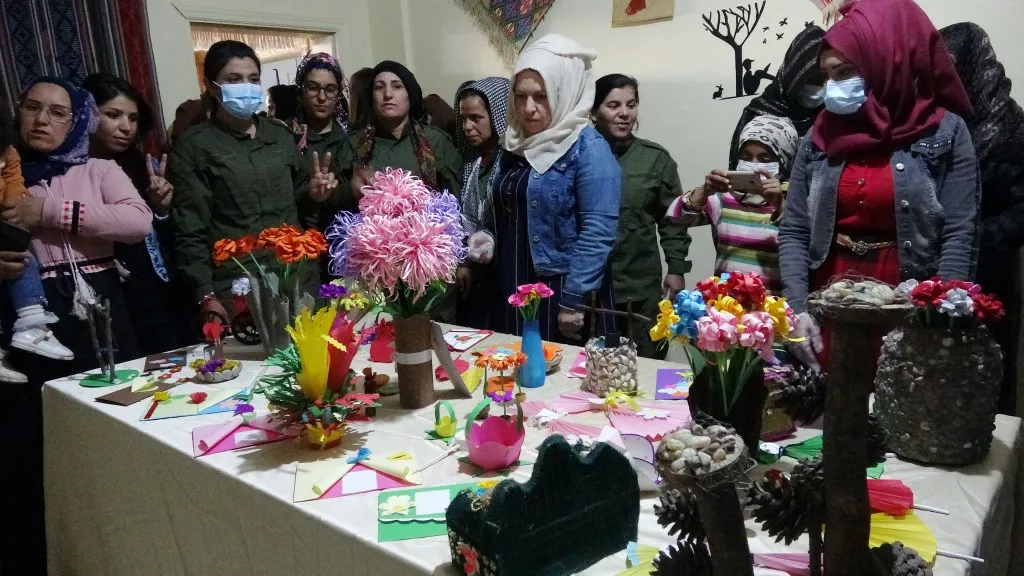 فعاليات وعروض فنية مستمرة بمناسبة ميلاد القائد عبد الله أوجلان