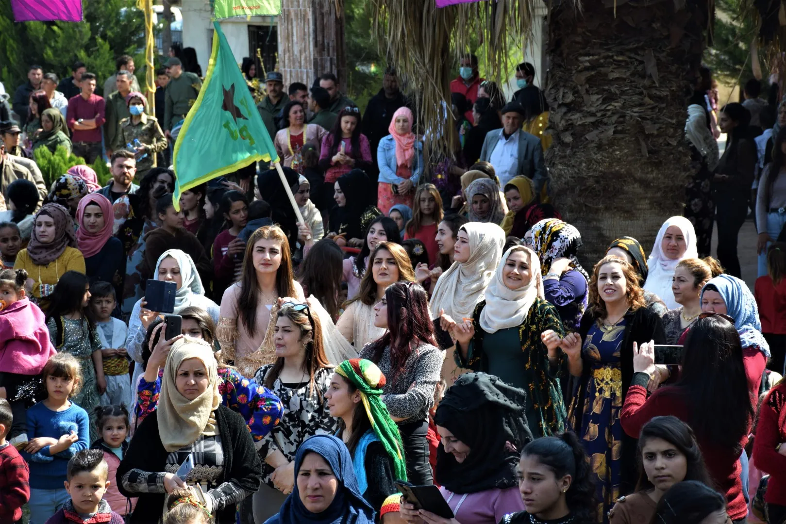 المئات من نساء تل تمر يحيين اليوم العالمي للمرأة