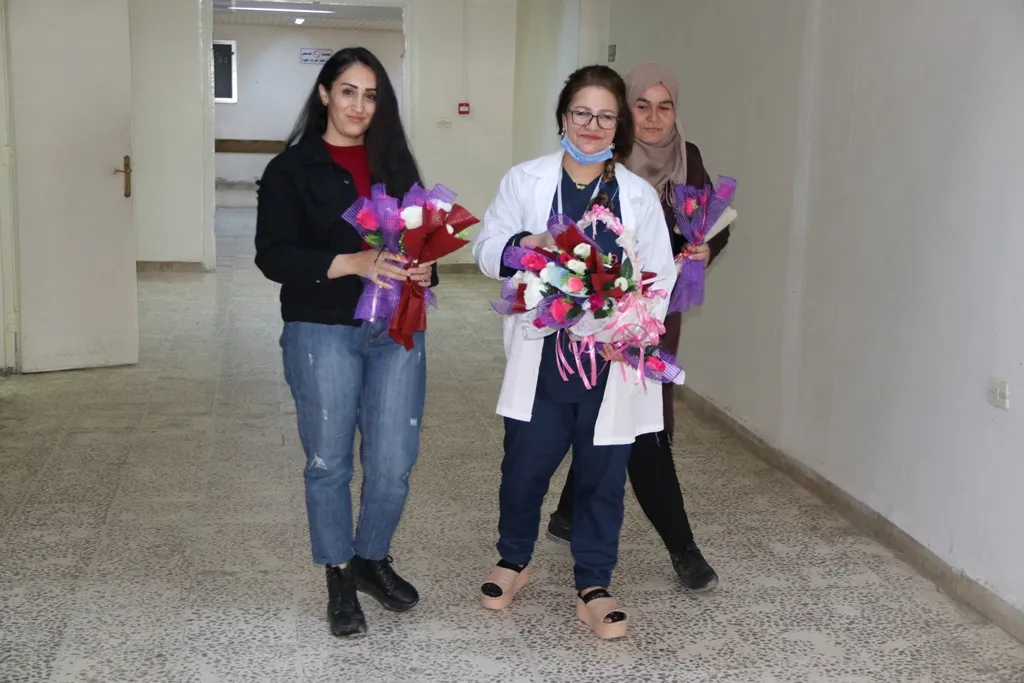 ​​​​​​​تكريم مشفى الشعب في ديرك للكادر الطبي ضمن فعاليات8  آذار