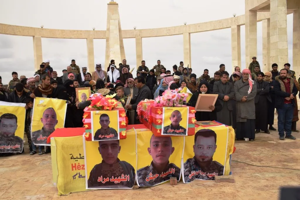 ​​​​​​​مجلس عوائل الشهداء بالرقّة يشيّع جثماني شهيدين، ويعلن عن سجل شهيد آخر