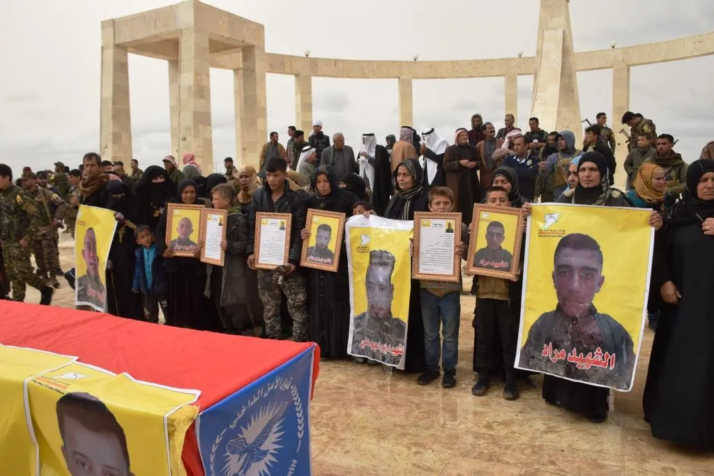 ​​​​​​​مجلس عوائل الشهداء بالرقّة يشيّع جثماني شهيدين، ويعلن عن سجل شهيد آخر