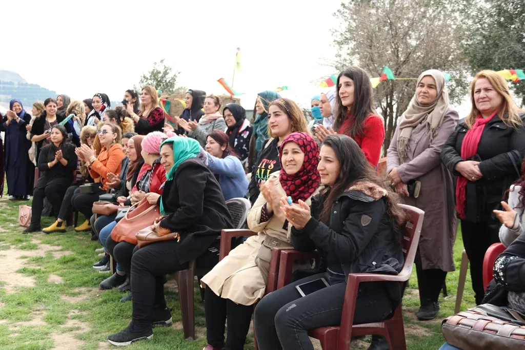 بمناسبة 8 آذار...افتتاح معرض للأدوات التّراثيّة في كوجرات