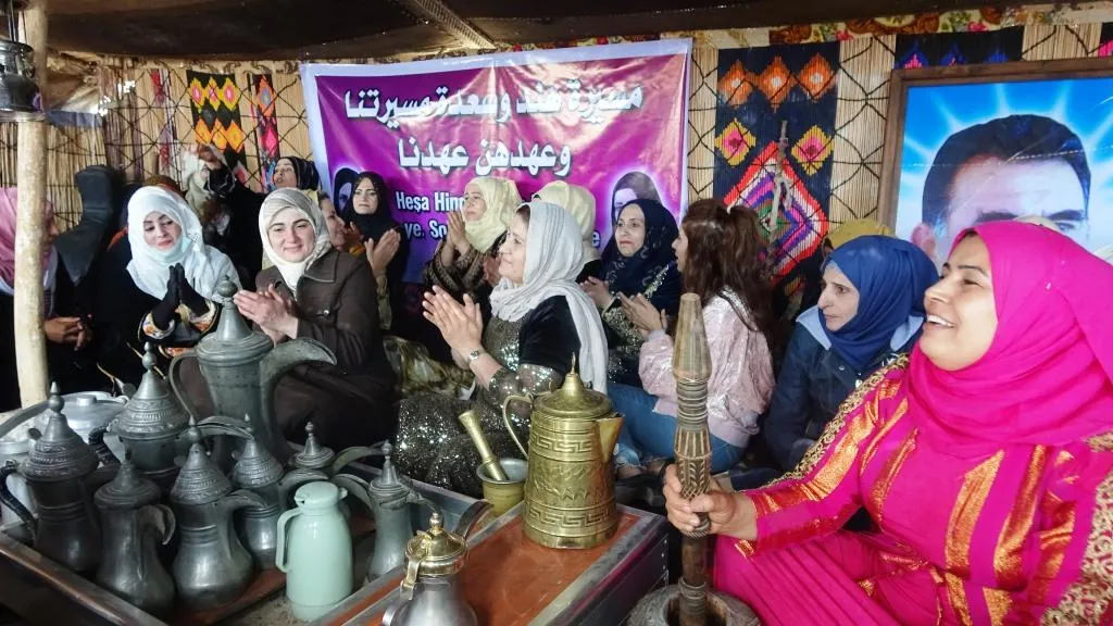 خيمتان تراثيتان احتفاءً بـ 8 آذار في كوباني والرقة
