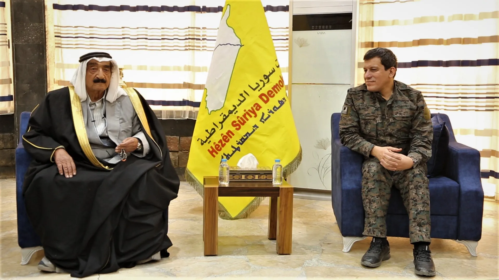 ​​​​​​​الشيخ حميدي دهام يزور القيادة العامة لـ "قسد" ويبارك عليهم عيد نوروز