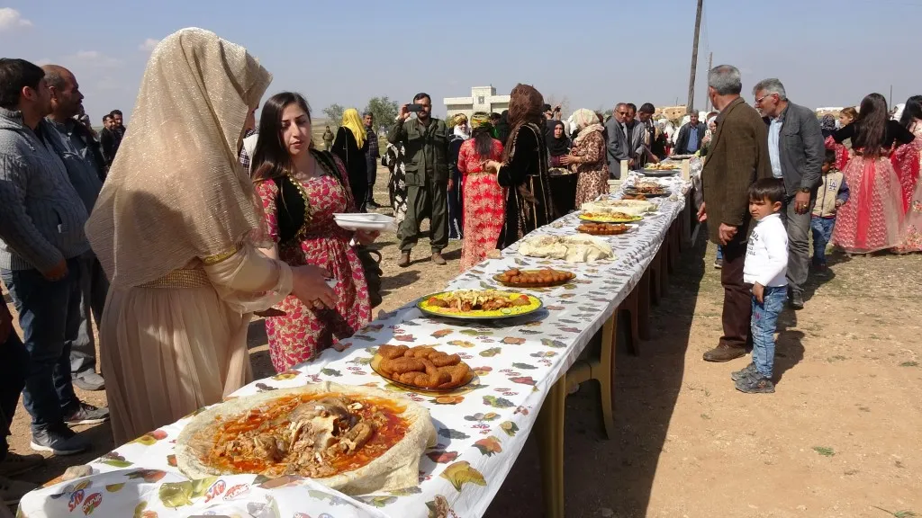 نساء مقاطعة كري سبي يحتفلن بيوم المرأة العالمي بعروض فلكلورية