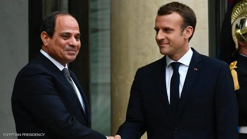 ماكرون والسيسي يؤكدان ضرورة إنهاء التدخل في ليبيا وإخراج المرتزقة