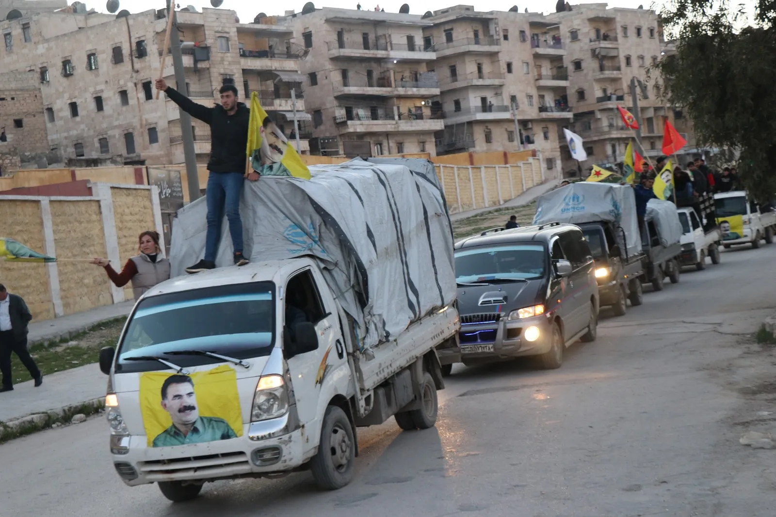 مسيرة بمواكب السيارات في حلب احتفالاً بيوم المرأة العالمي