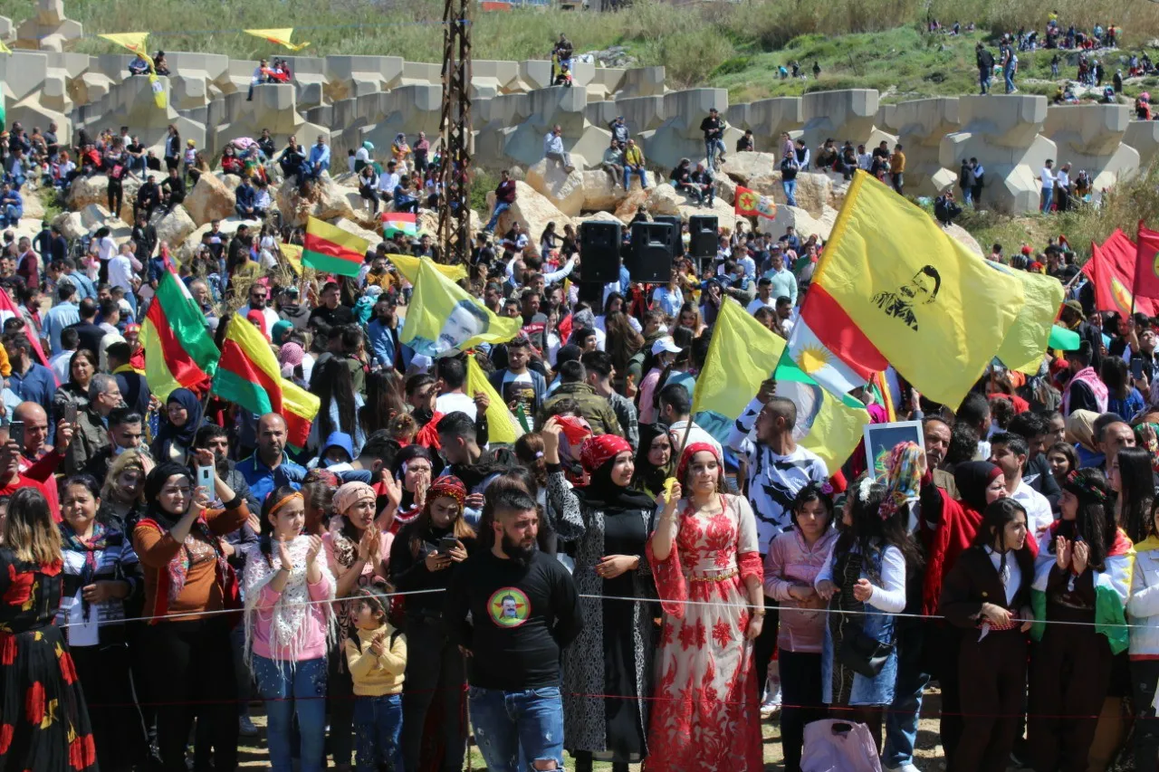الجالية الكردية في لبنان تحتفل بعيد نوروز
