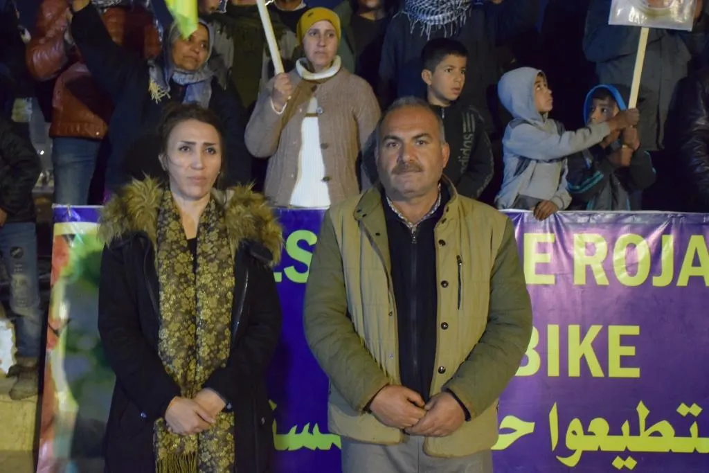 أهالي إقليمي عفرين وكوباني يتظاهرون للمطالبة بالكشف عن وضع القائد أوجلان