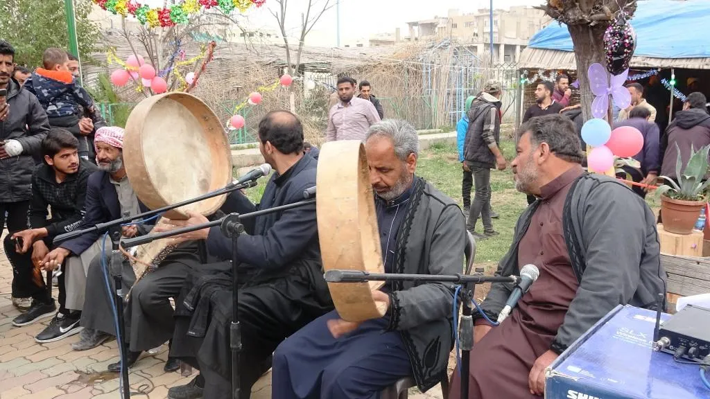 استذكاراً للشهيد عمر علوش...بلدّية الشعب في الرقة تفتتح المعرض الثالث للزهور