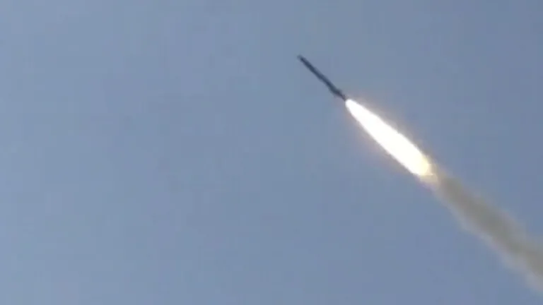 ​​​​​​​الحوثيون يستهدفون مناطق حساسة في السعودية