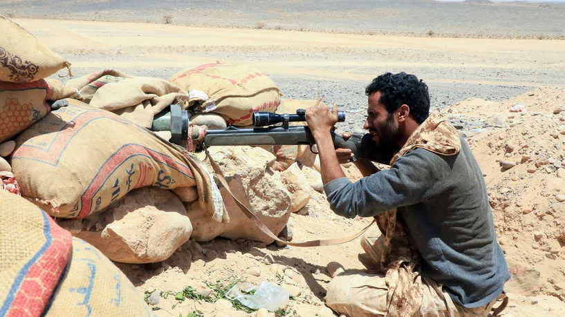خلال يومين.. نحو 100 قتيل في المعارك المشتعلة في اليمن