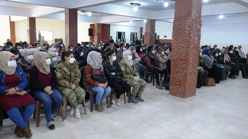 لجنة حرية القائد أوجلان في الرقة تنظم محاضرة بمناسبة اقتراب ذكرى ميلاده
