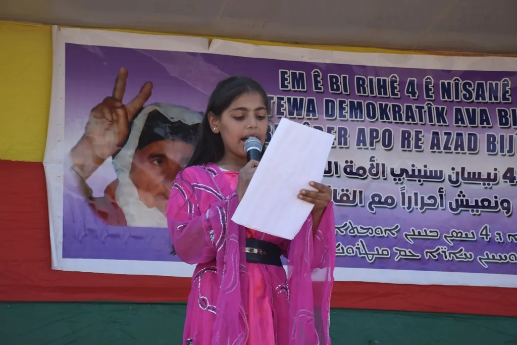 بالاحتفاليات والأنشطة الإيكولوجية.. أهالي مقاطعة قامشلو والرقة يحتفلون بميلاد القائد أوجلان