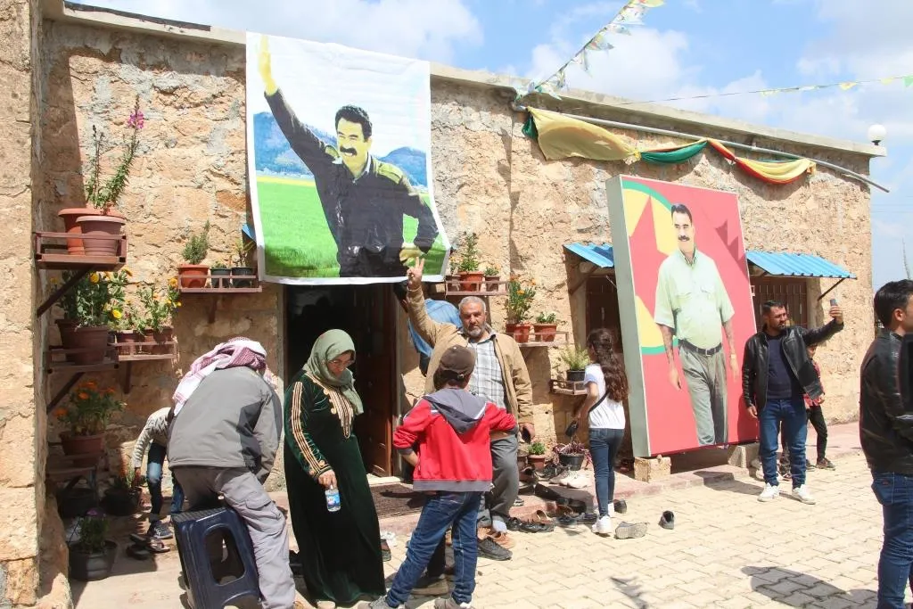 احتفالاً بميلاد القائد.. احتفالية جماهيرية في كوباني وافتتاح حديقة في منبج