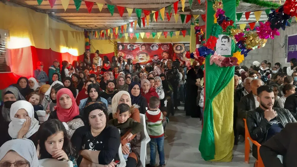 أهالي حي زورافا بدمشق يحتفلون بميلاد القائد أوجلان