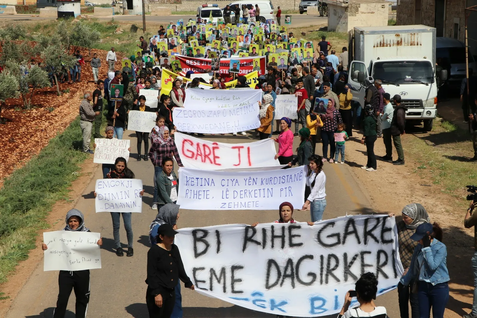 ​​​​​​​أهالي شيراوا يندّدون بالعدوان التركيّ على مناطق الدّفاع المشروع