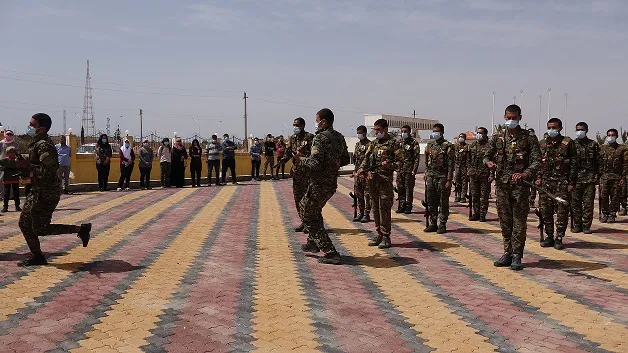 أهالي الطبقة يشيّعون جثمان الشهيد عبد الستار حميد إلى مثواه الأخير