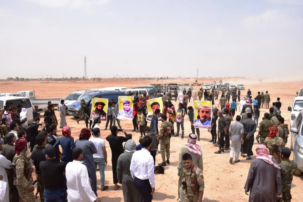 افتتاح أوّل مزار للشّهداء بريف دير الزور الشرقيّ، وتشييع أربعة شهداء فيه    