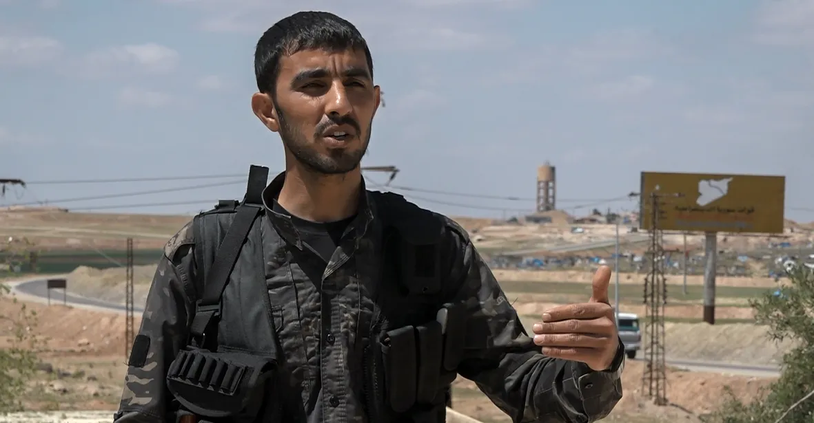 قيادي في قسد: مقاومتنا تمنع احتلال تركيا ومرتزقتها لطرق حيوية في عين عيسى
