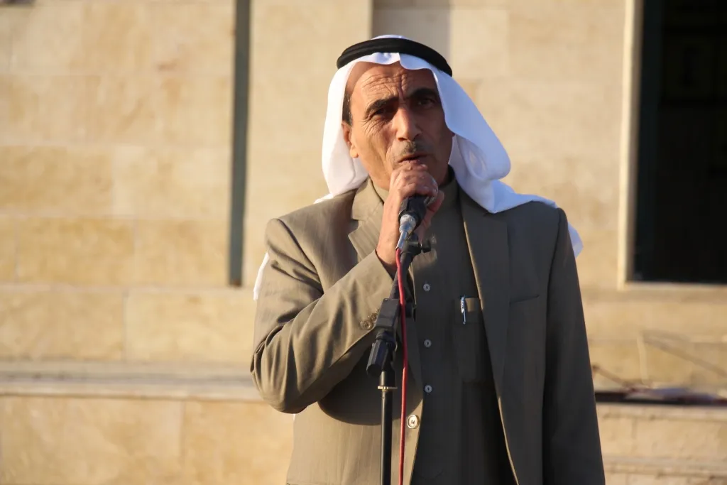 صباح العيد يبدأ بزيارة مزارات الشهداء