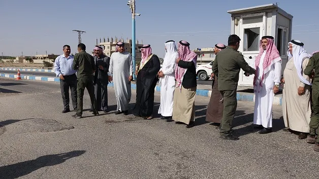 وجهاء وشيوخ الطبقة يقدمون التهاني لمؤسسات أمنية وعسكرية بمناسبة عيد الفطر