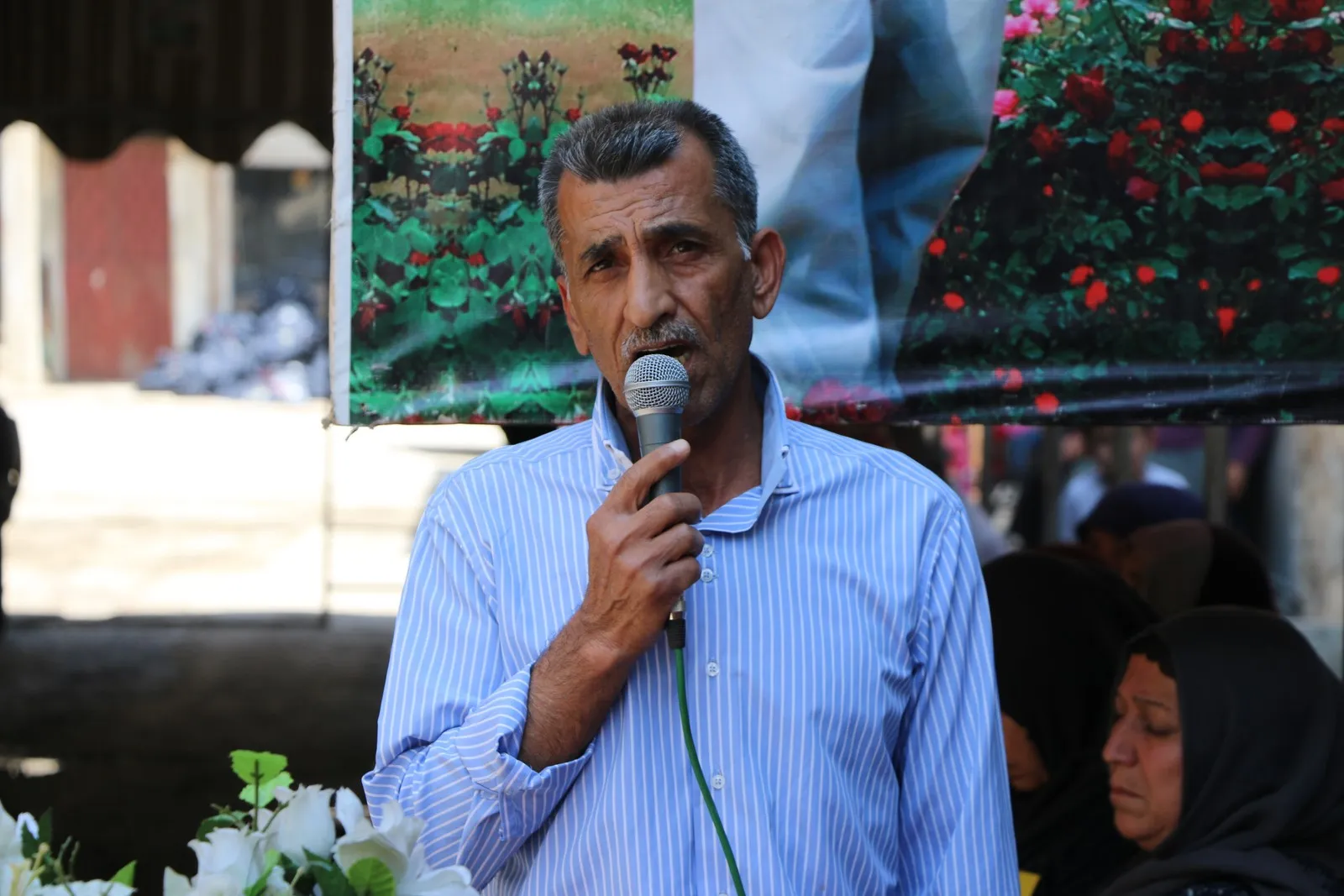 أهالي حلب يقدمون واجب العزاء لذوي الشهيد شرفان ديغور