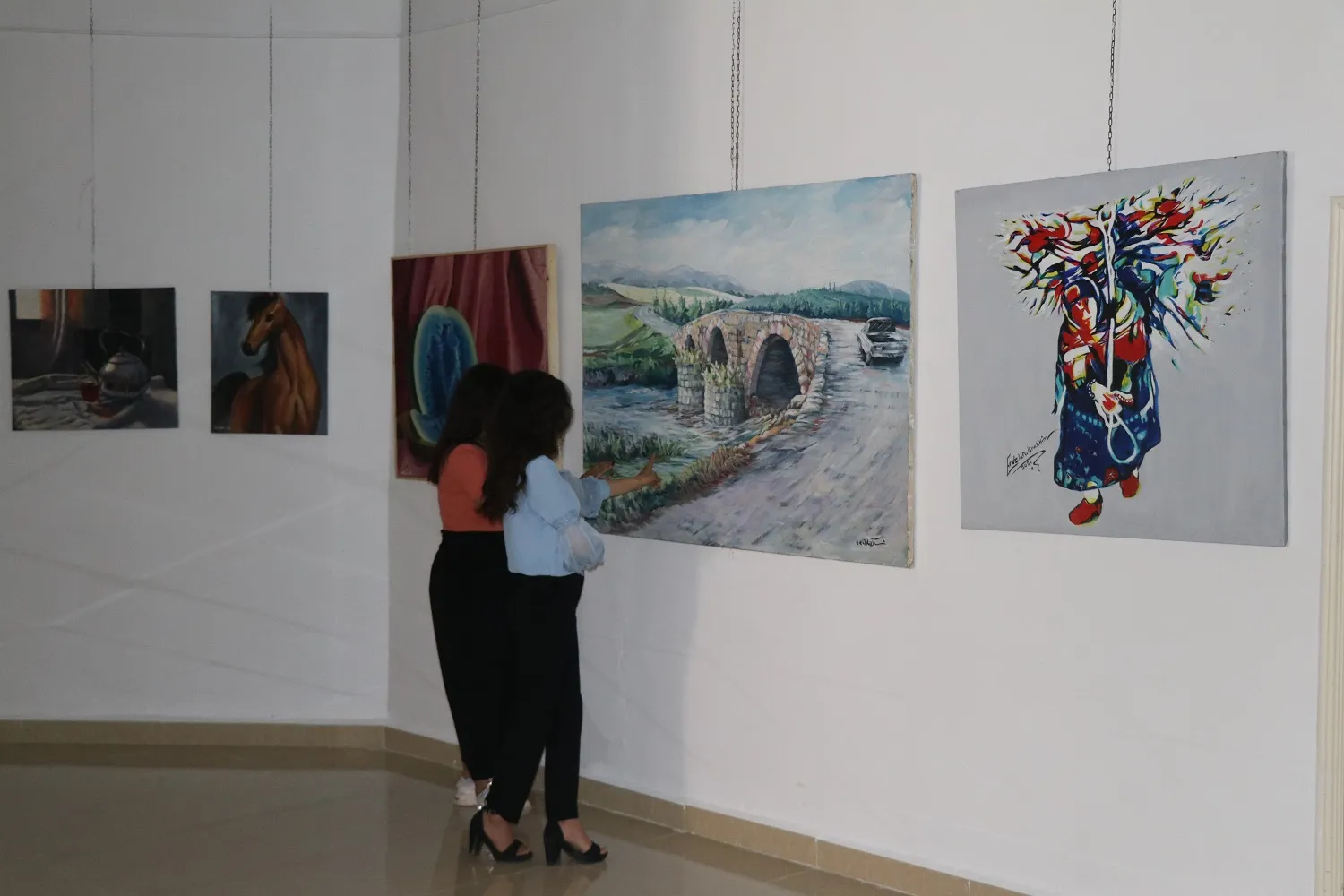 ​​​​​​​​​​​​​​​​استمرار فعاليات ملتقى روج آفا للفن التشكيلي