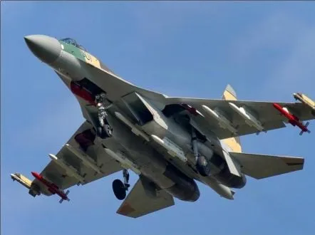 الطائرات الروسية تشن 100 غارة على البادية السورية خلال 72 ساعة